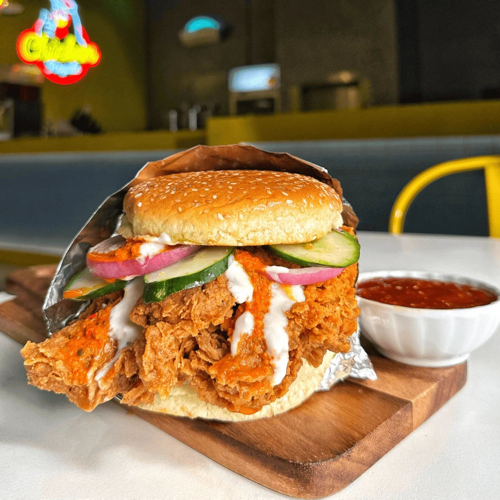 BURGER PARAMESWARA (AYAM KRISPY)